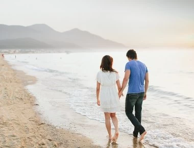 Αυτοί είναι οι 12 λόγοι που μπορεί να χωρίσεις στις διακοπές